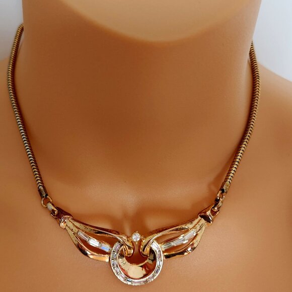 1940-50-S TRIFARI VINTAGE GOLD TONE  NECKLACE DECORATED WITH CLEAR STONES. - Picture 1 of 5